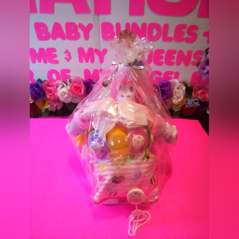 ((SOLD)) #150ππΌMOTORCYCLE DIAPER CAKE ("FOR A BABY GIRL") - Picture 7 of 10